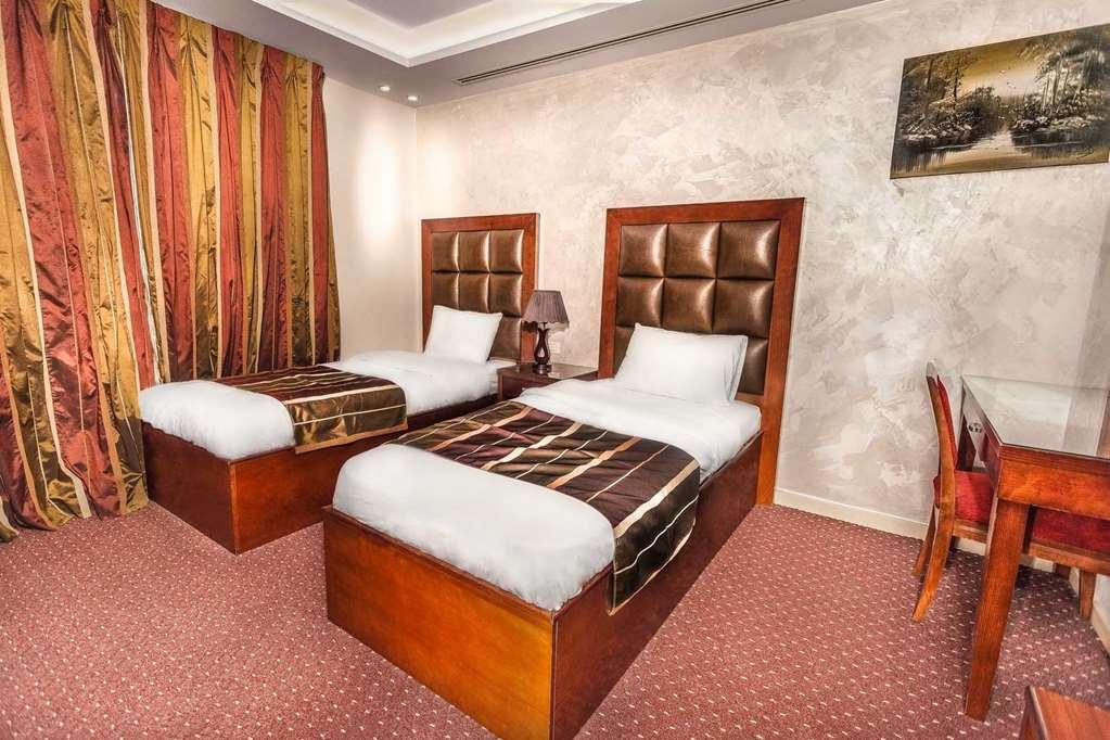 Sofia Suites Hotel Amman Room photo